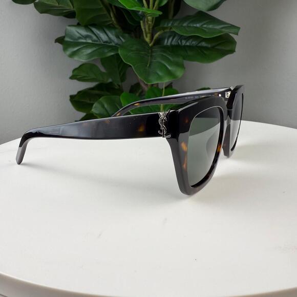 YSL Saint Laurent Eyewear logo-plaque cat-eye sunglasses - Picture 1 of 3